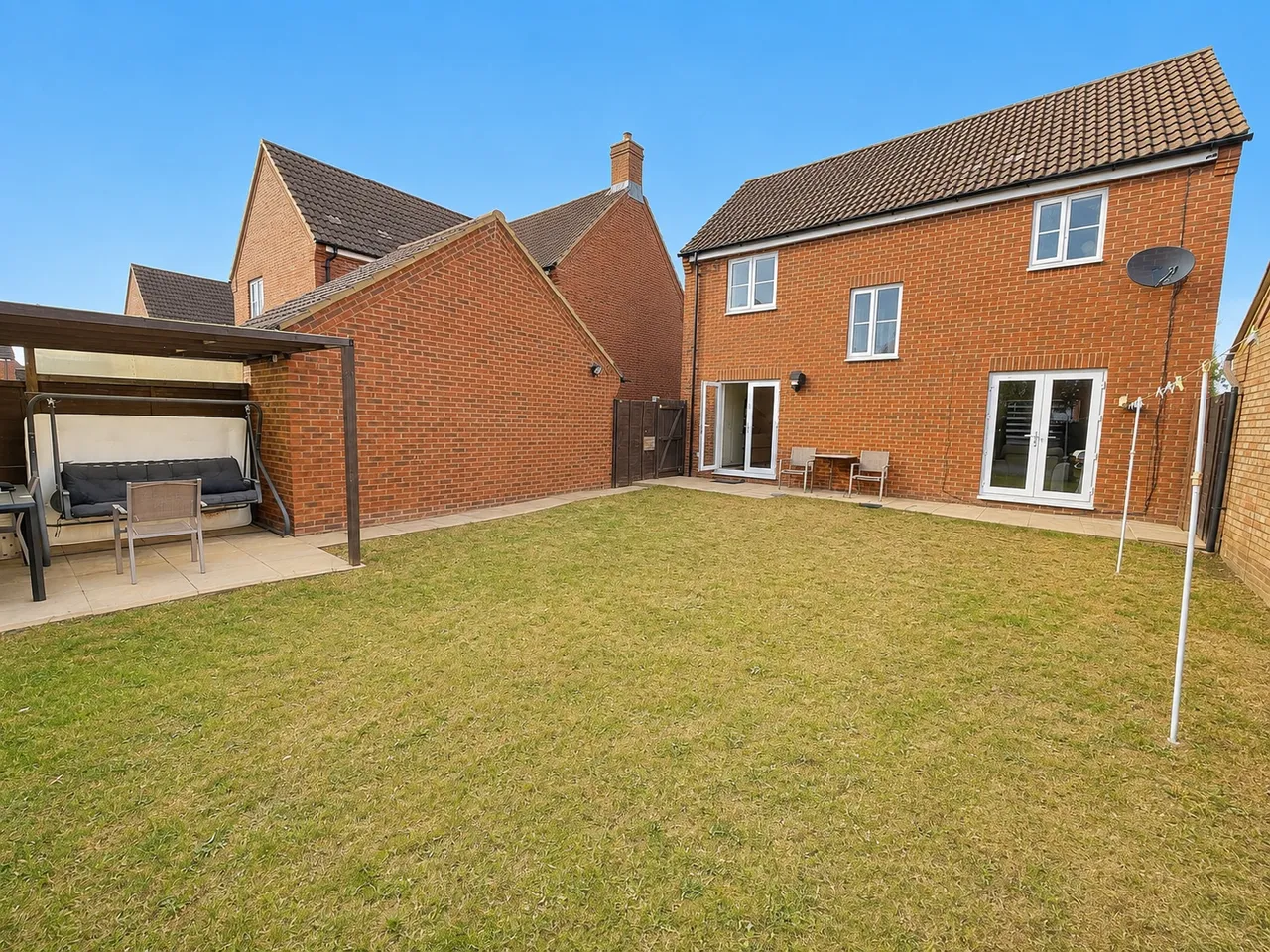 Bluebell Walk, Witham St Hughs, LN6, photo 11