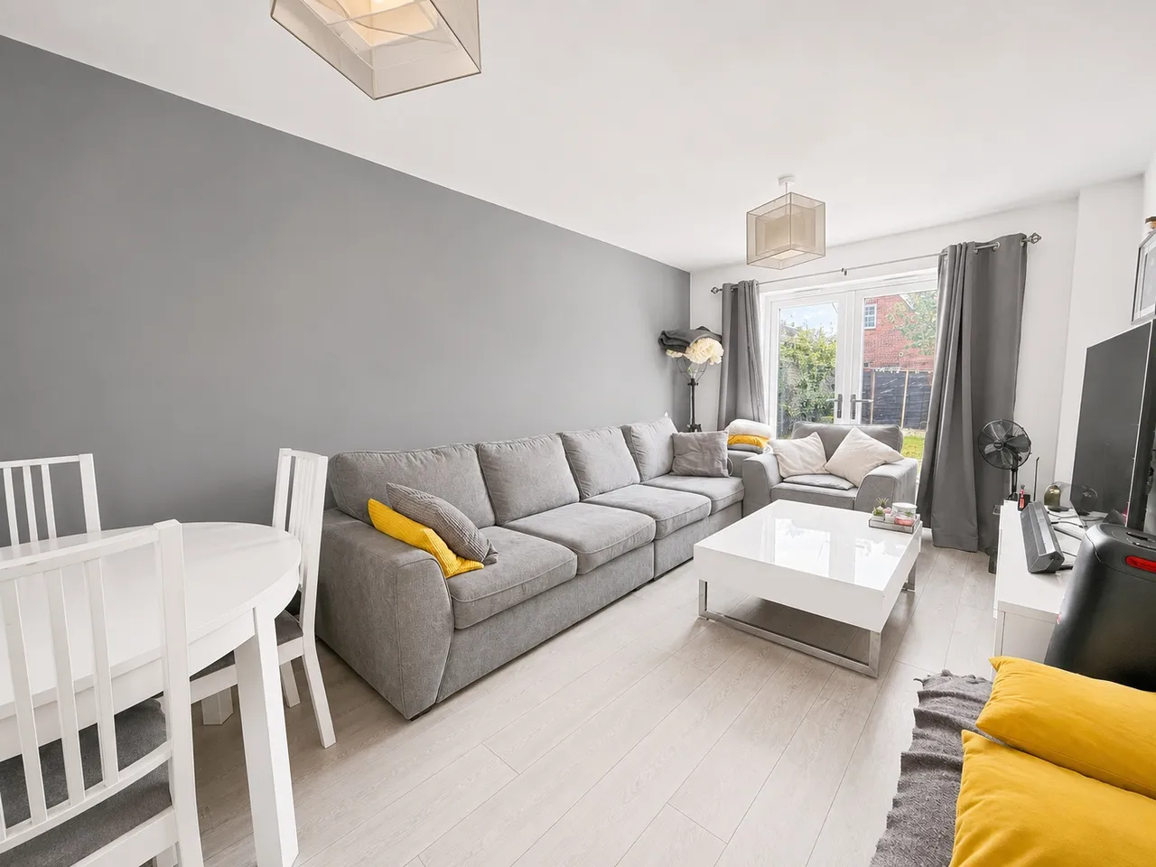 Bluebell Walk, Witham St Hughs, LN6, photo 4