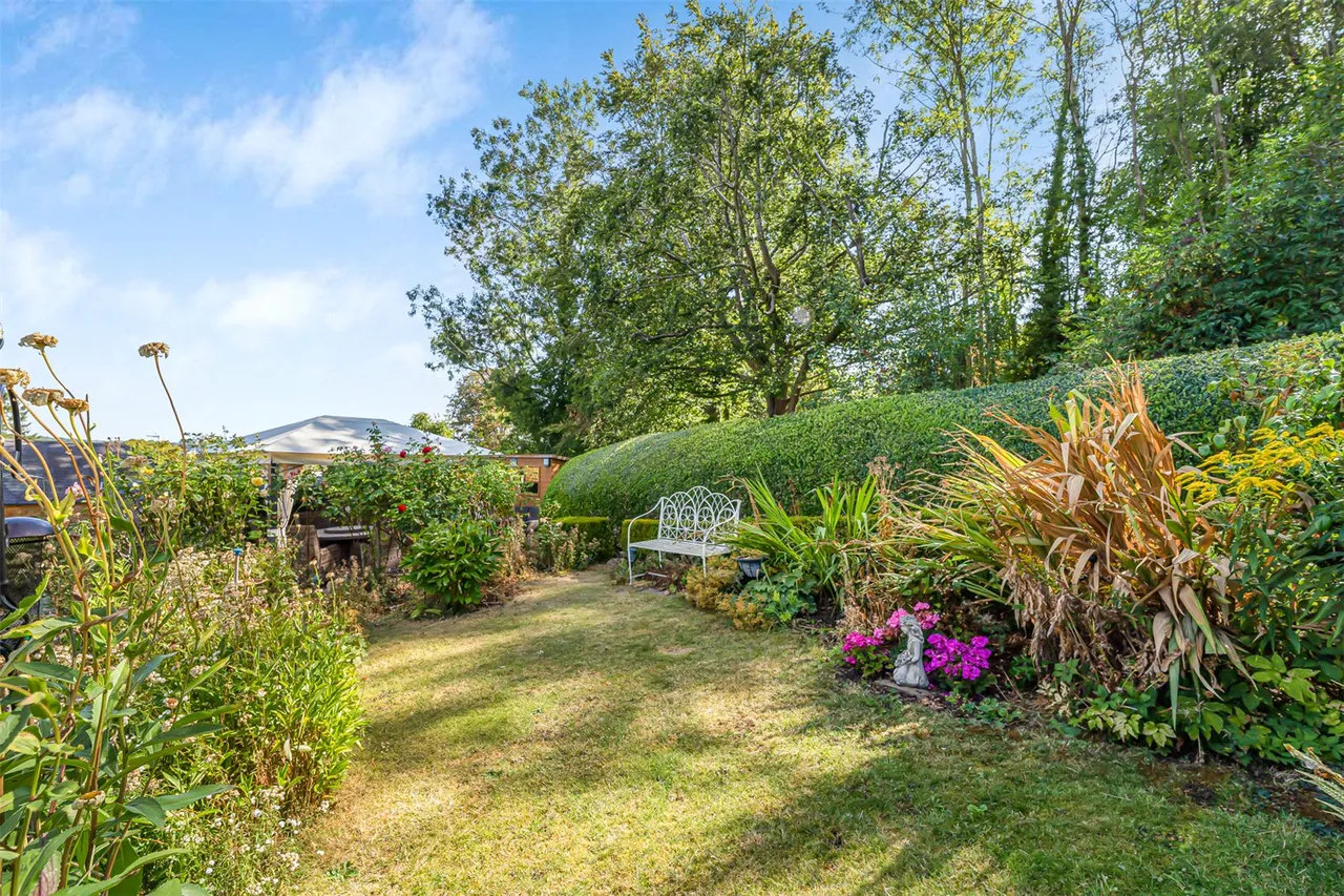 Church Hill, Warmington, OX17, photo 22