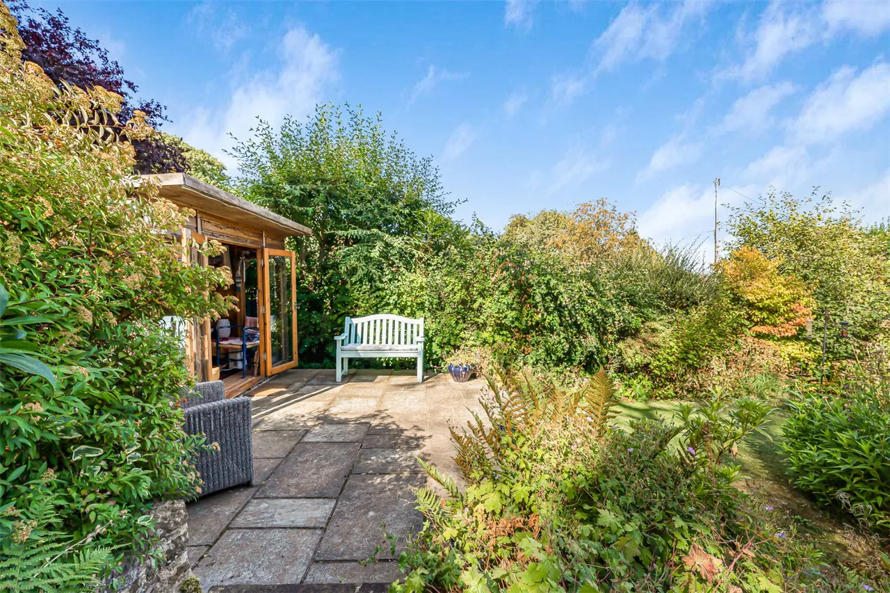 Church Hill, Warmington, OX17, photo 20
