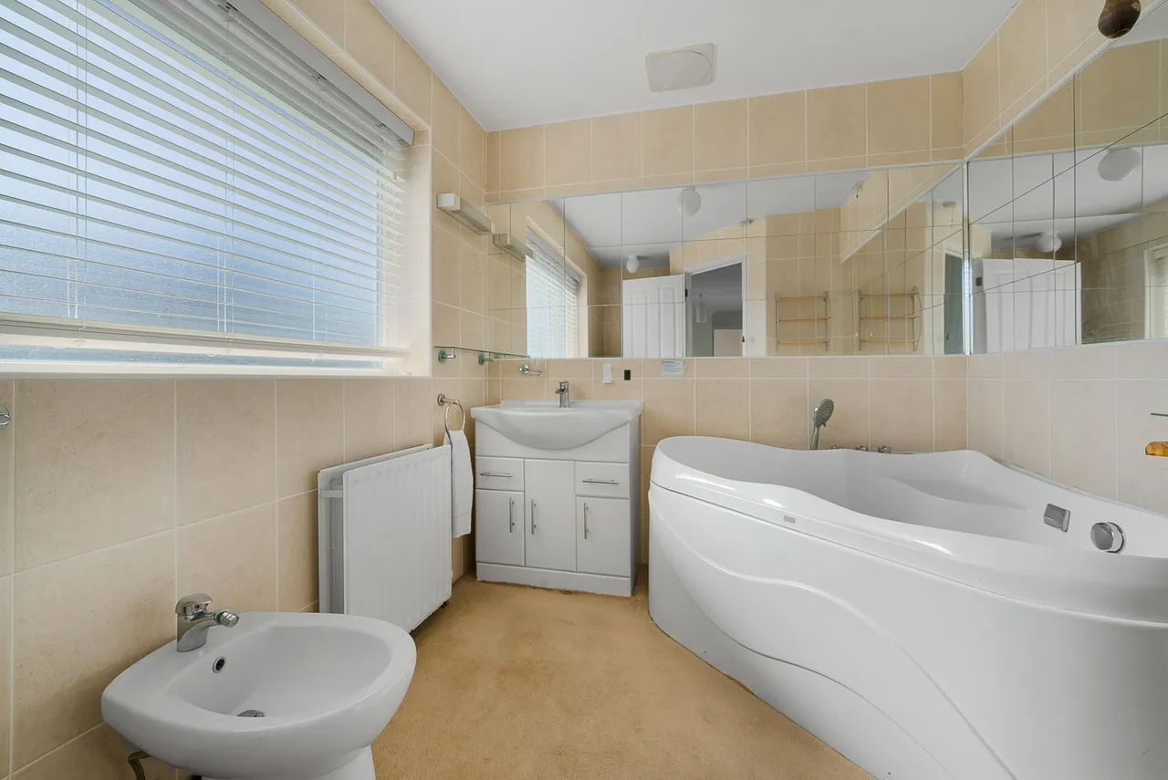 Peascroft Road, Leverstock Green, HP3, photo 13
