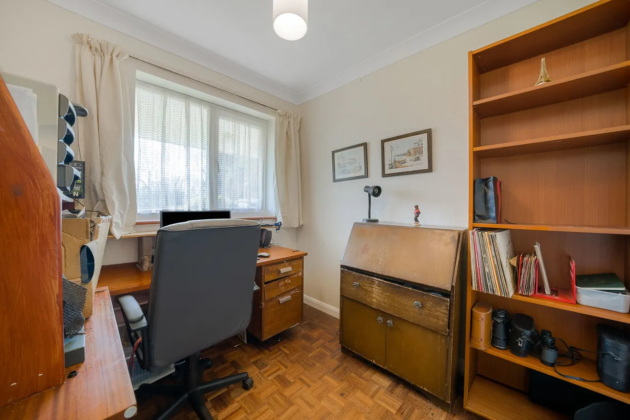 Peascroft Road, Leverstock Green, HP3, photo 5