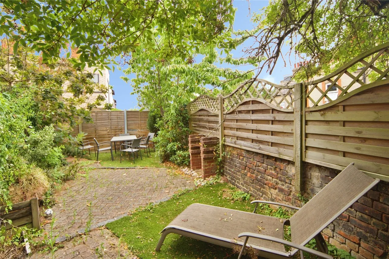 Totteridge Lane, London, N20, photo 2