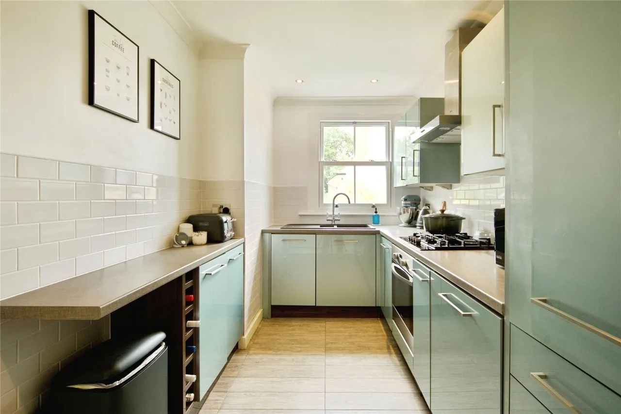 Totteridge Lane, London, N20, photo 4