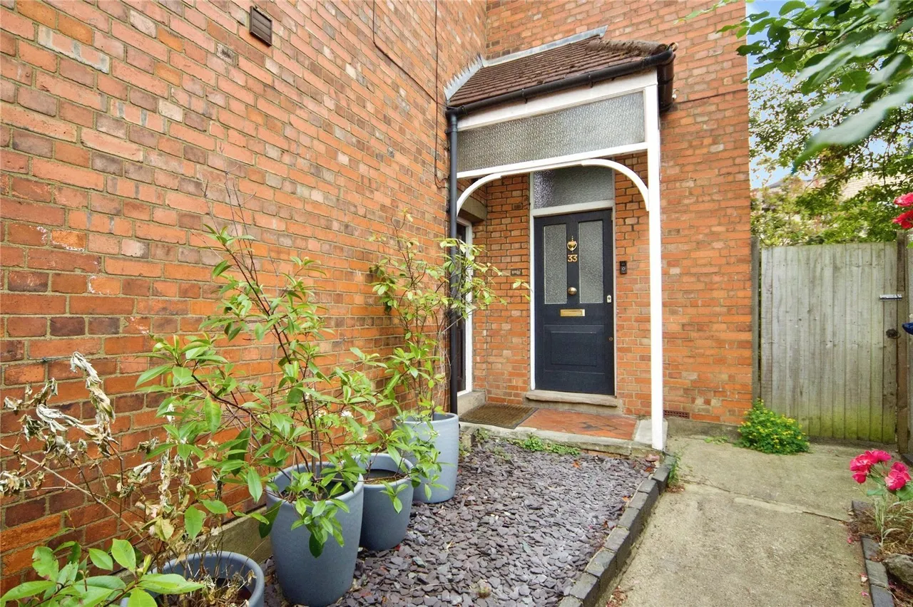 Totteridge Lane, London, N20, photo 20