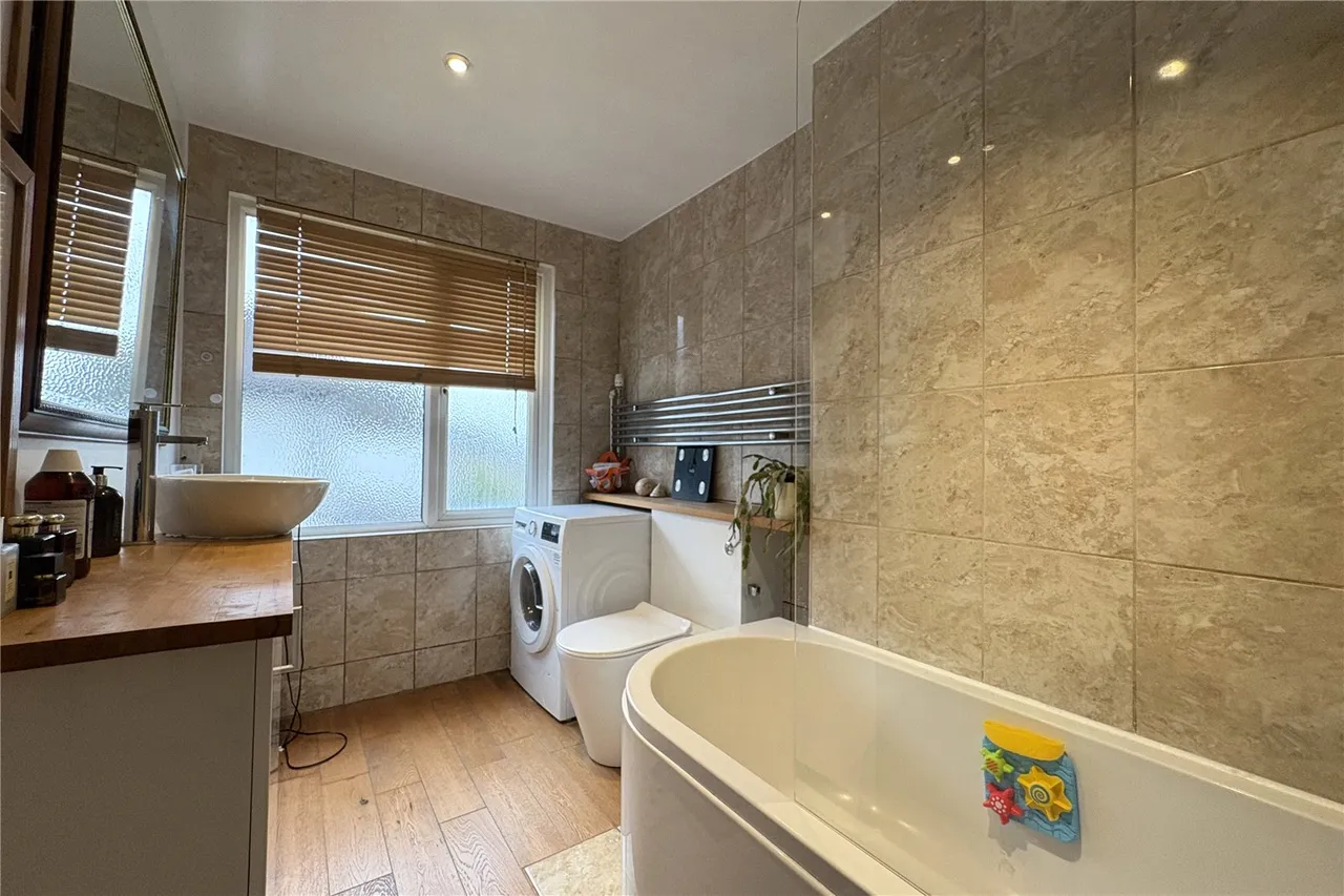 Cambridge Road, Aldershot, Hampshire, GU11 3JY, photo 3