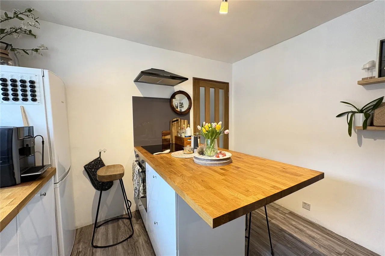 Cambridge Road, Aldershot, Hampshire, GU11 3JY, photo 6