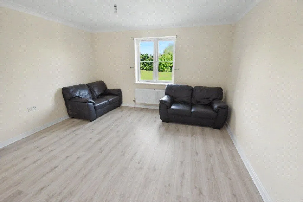 Stanningley Road, Armley, LS12, photo 2