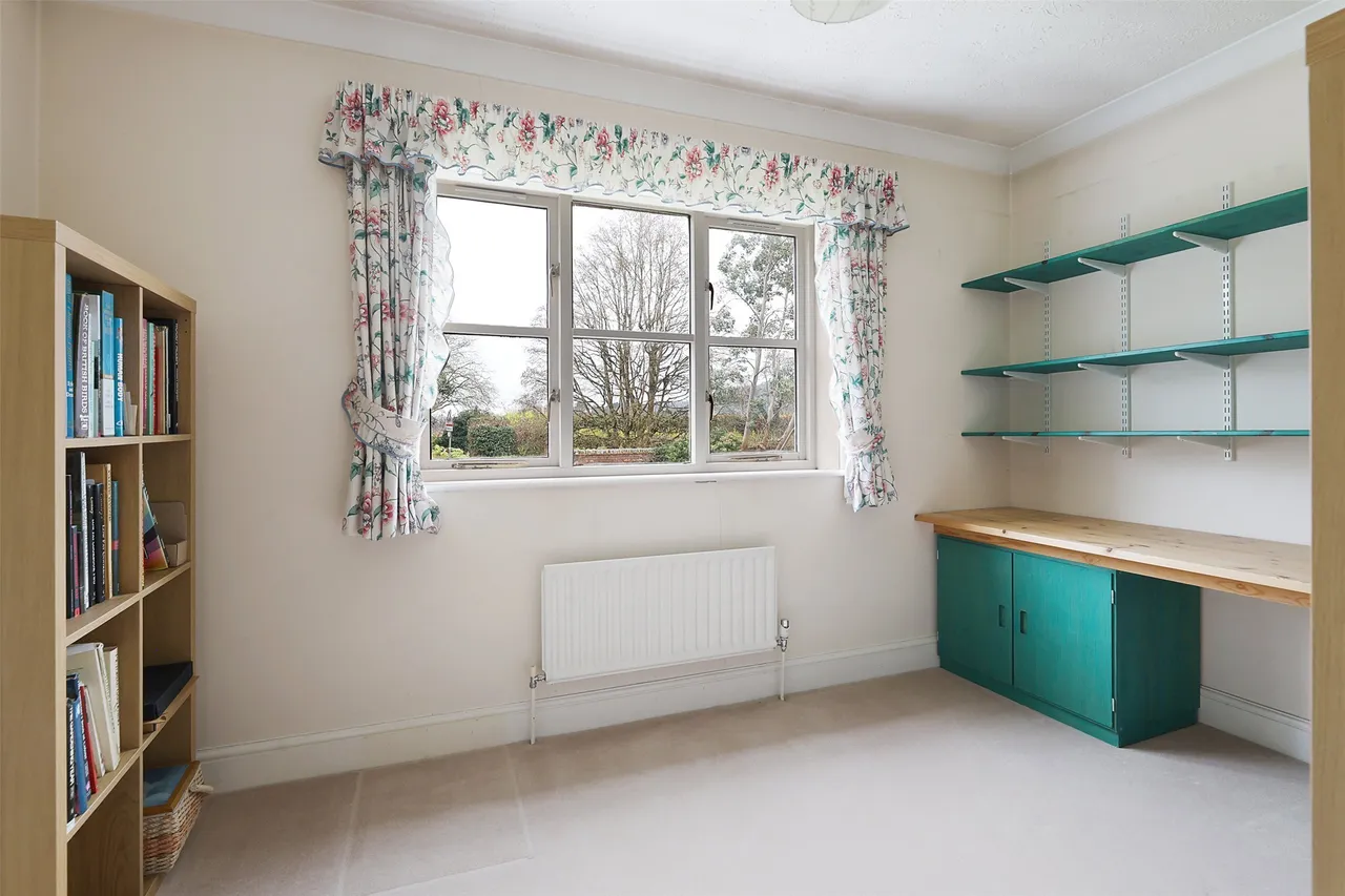 Home Farm Close, Betchworth, RH3, photo 22