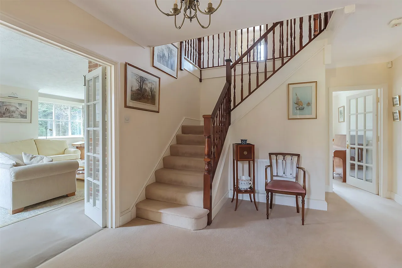 Home Farm Close, Betchworth, RH3, photo 15