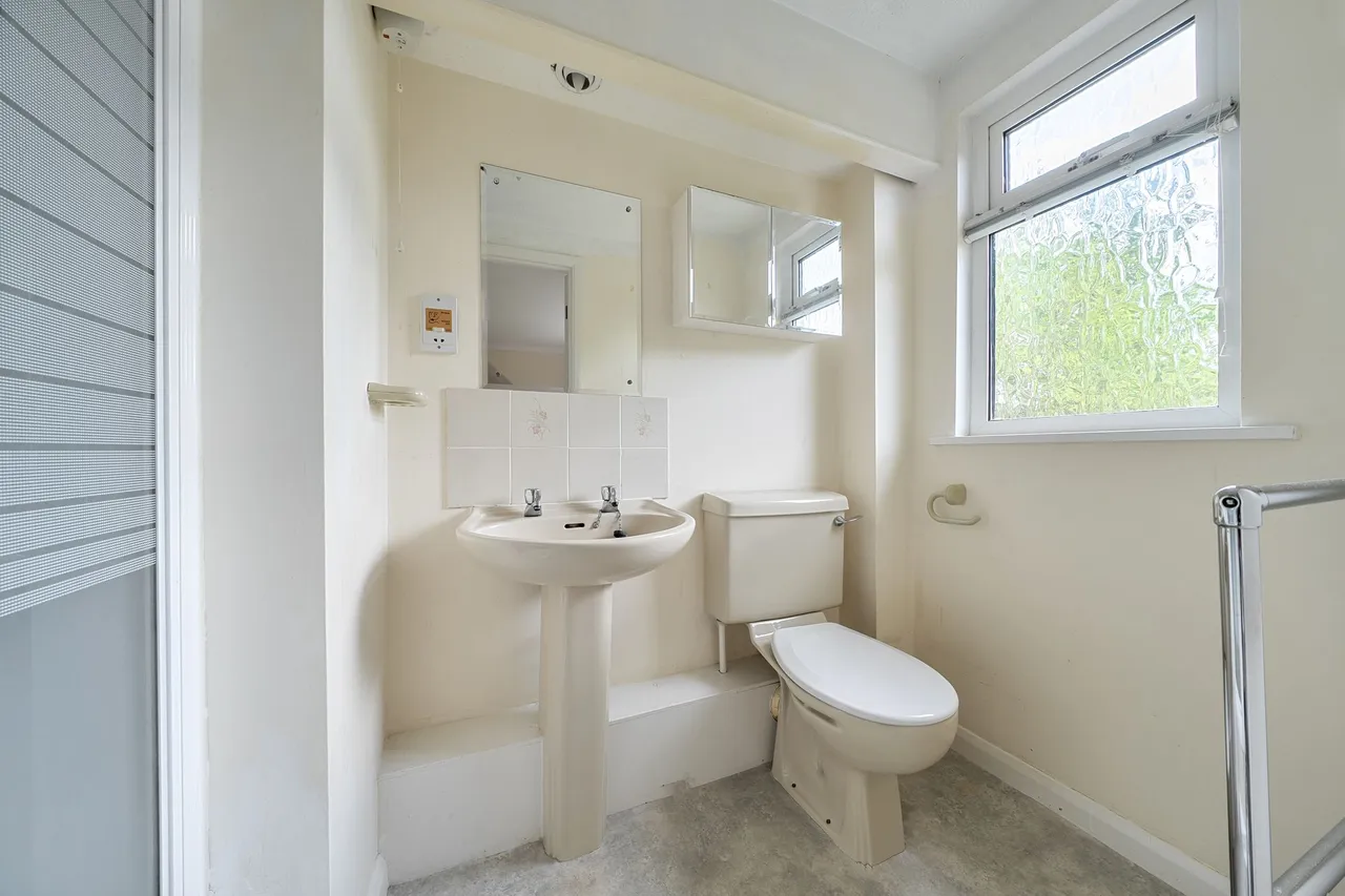 Browns Lane, Storrington, RH20, photo 15