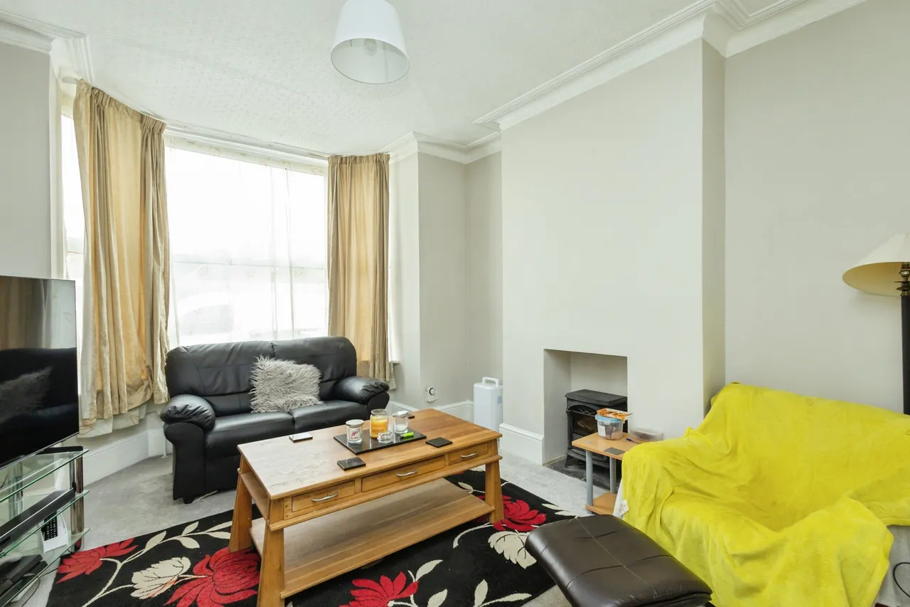 Bulverhythe Road, St. Leonards-On-Sea, photo 6
