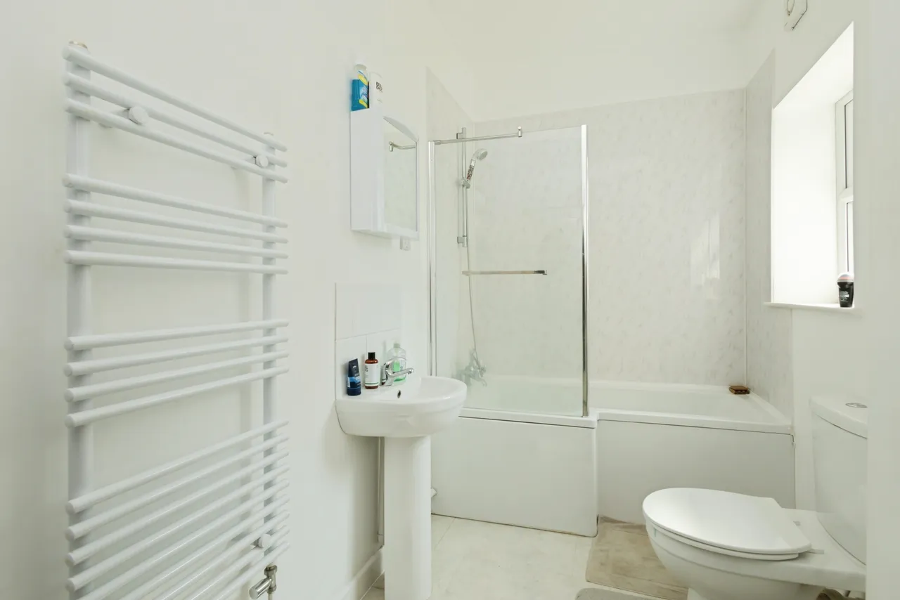 Bulverhythe Road, St. Leonards-On-Sea, photo 8