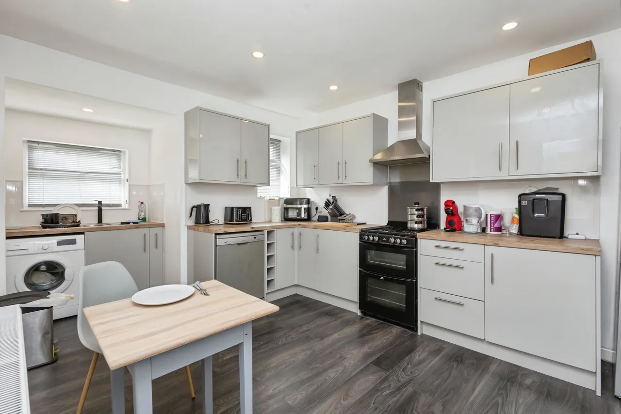 Bulverhythe Road, St. Leonards-On-Sea, photo 3