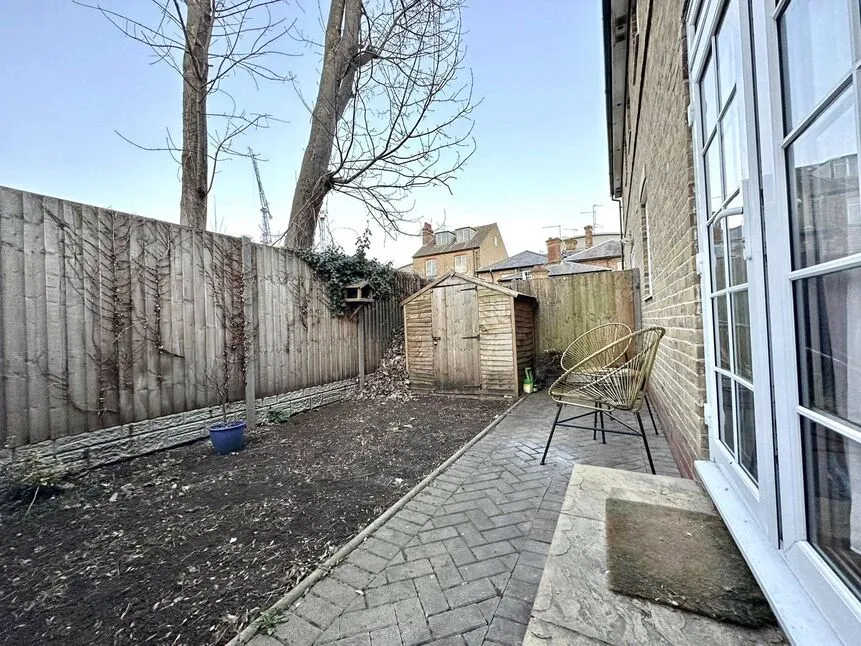 St. Albans Road, Watford, Hertfordshire, WD17, photo 7