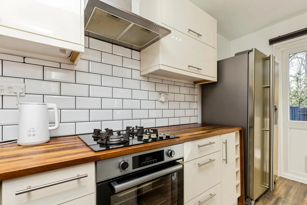 Brooklands Road, Crawley, RH11, photo 7