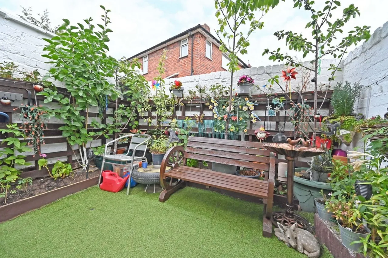 King William Street, Tunstall, Stoke-on-Trent, photo 11
