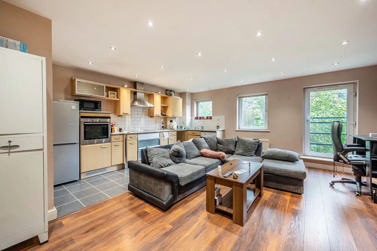 3 Azure Apartments, 463 High Road, Harrow, photo 4