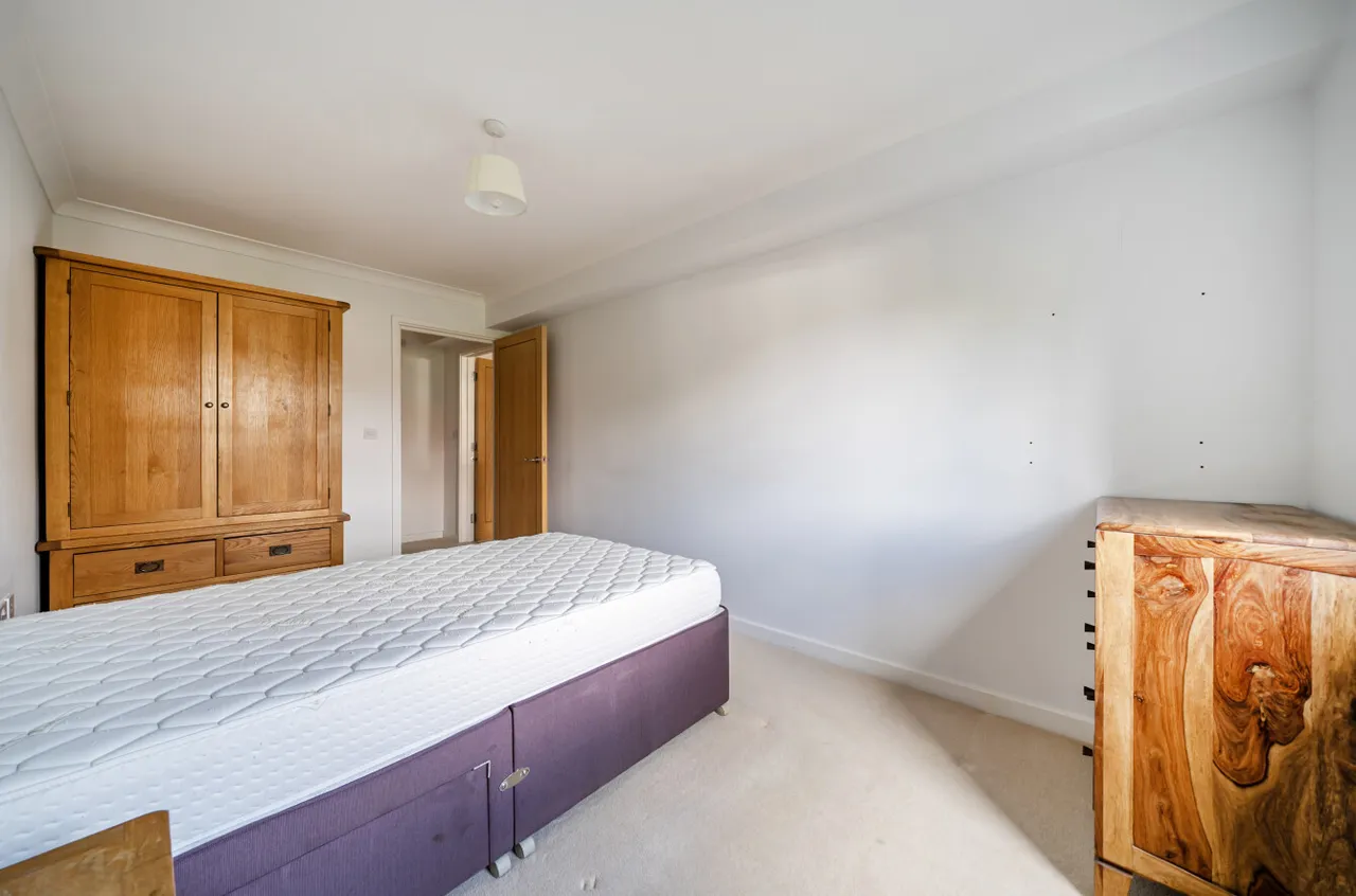 Portsmouth Road, Milford, GU8, photo 15