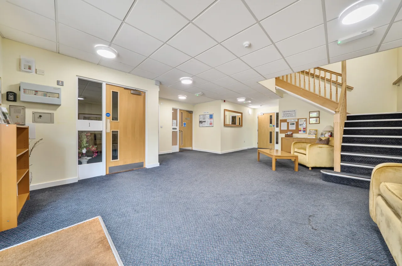 Portsmouth Road, Milford, GU8, photo 6