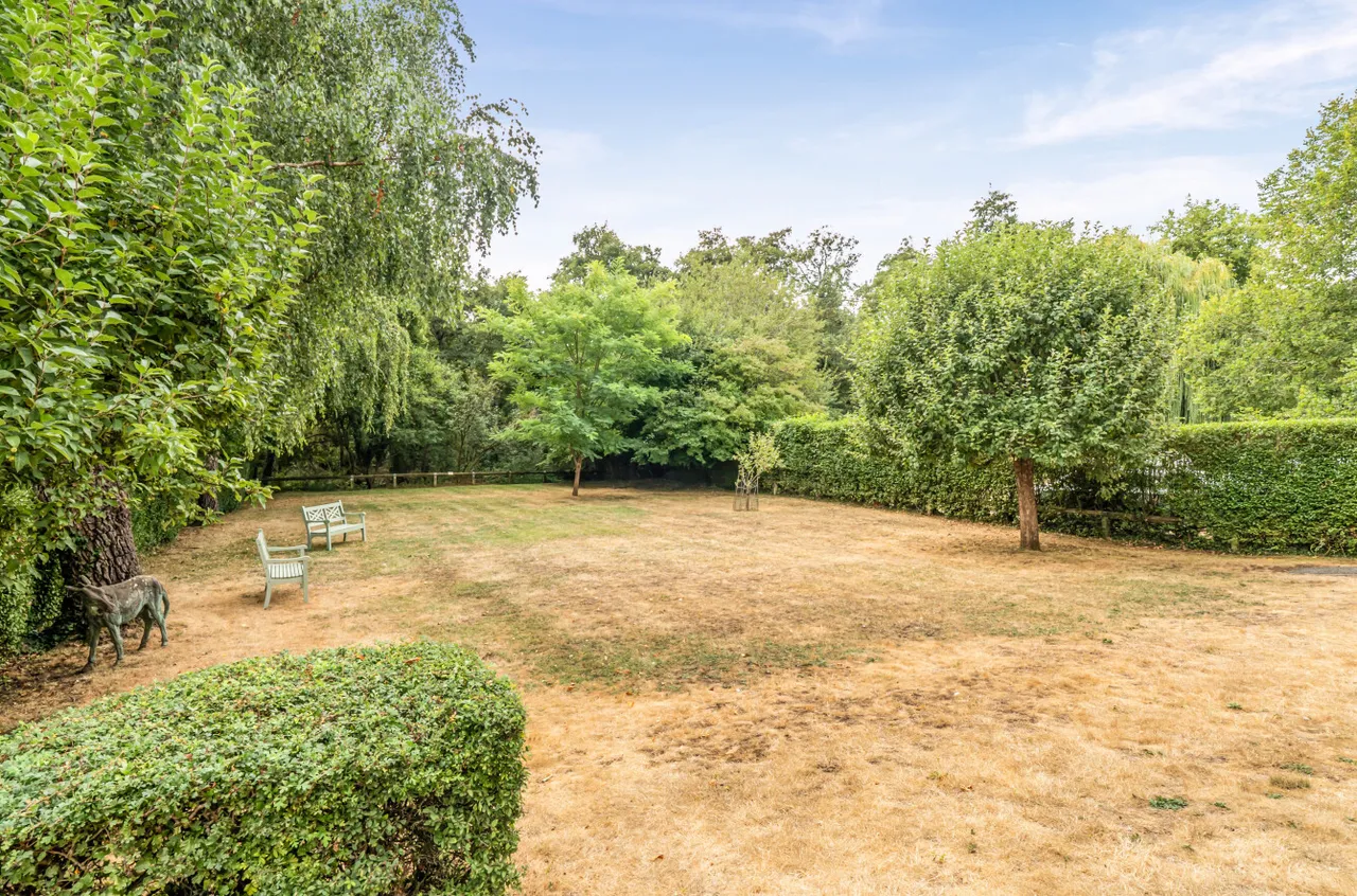 Portsmouth Road, Milford, GU8, photo 4
