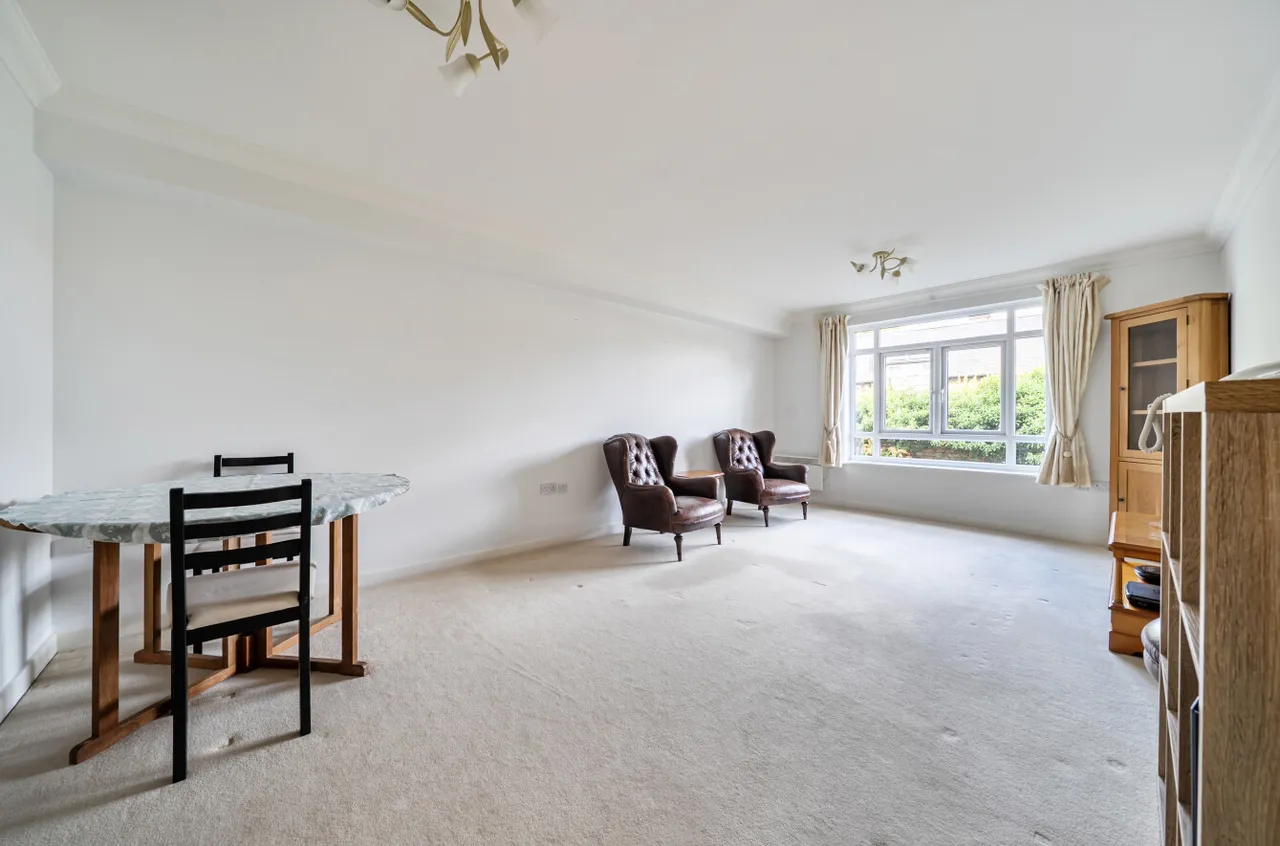 Portsmouth Road, Milford, GU8, photo 2