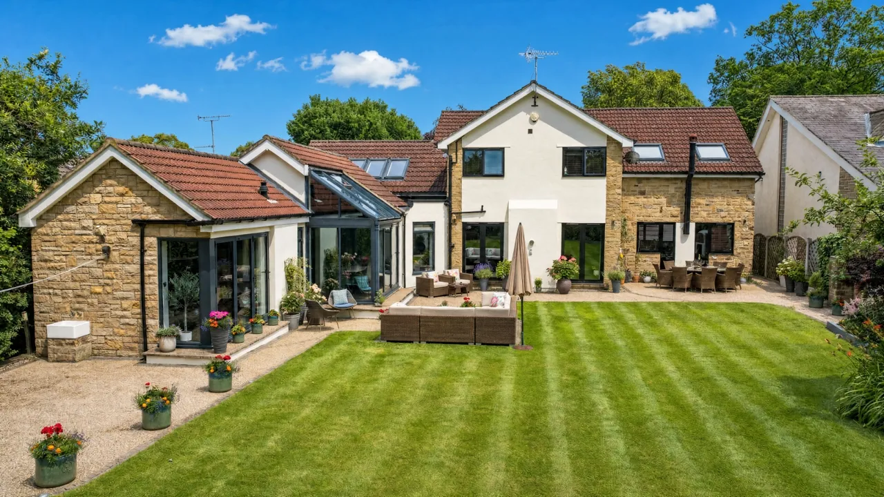 5 bed house for sale, The Drive, Adel, LS16
