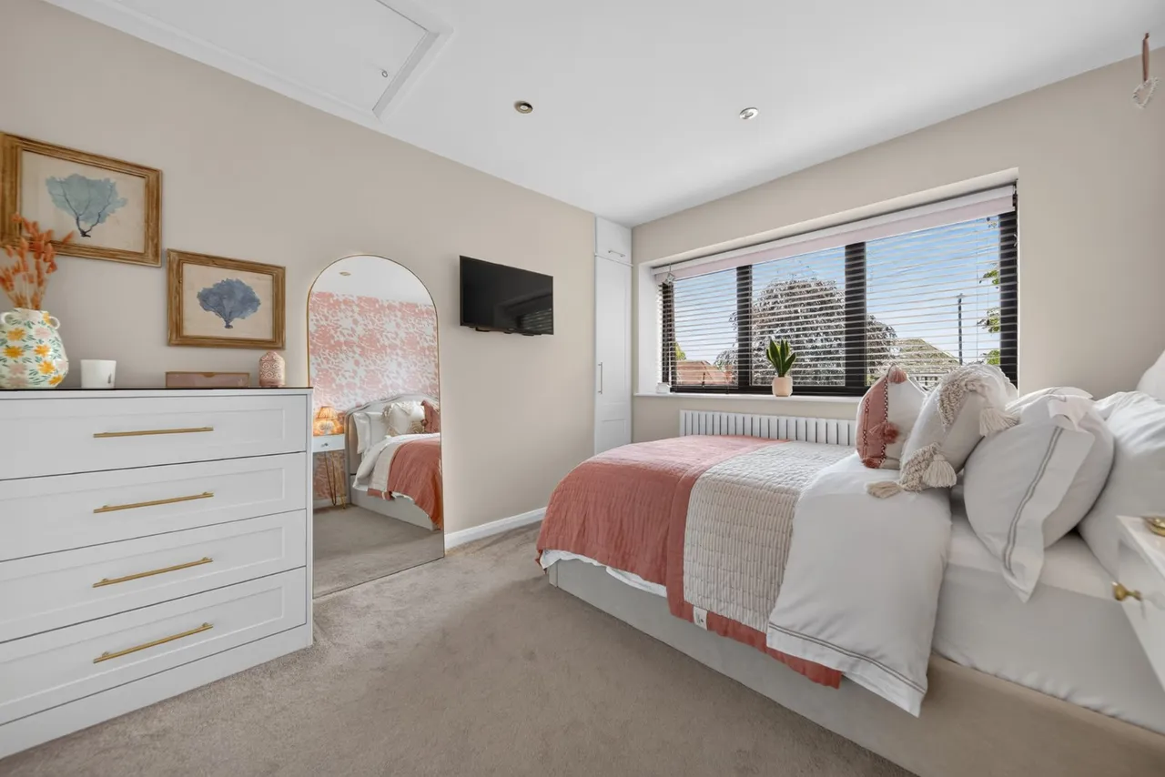 The Drive, Adel, LS16, photo 23