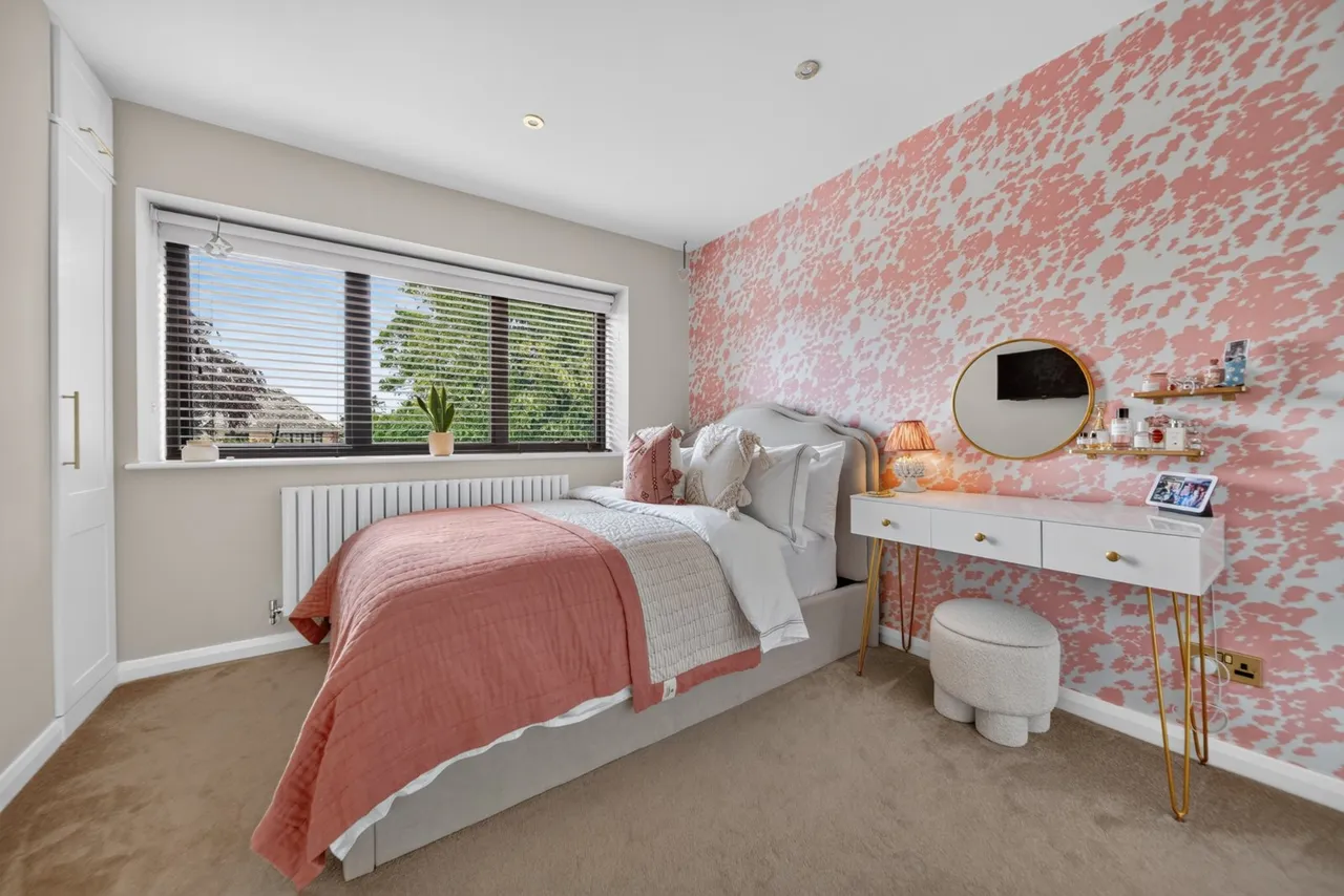 The Drive, Adel, LS16, photo 22