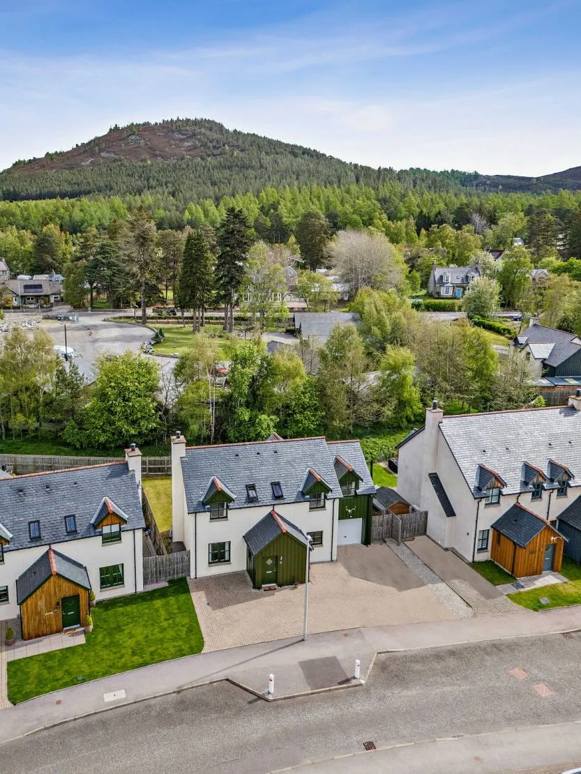 Canmore Road, Braemar, Ballater, Aberdeenshire, AB35 5XG, photo 9