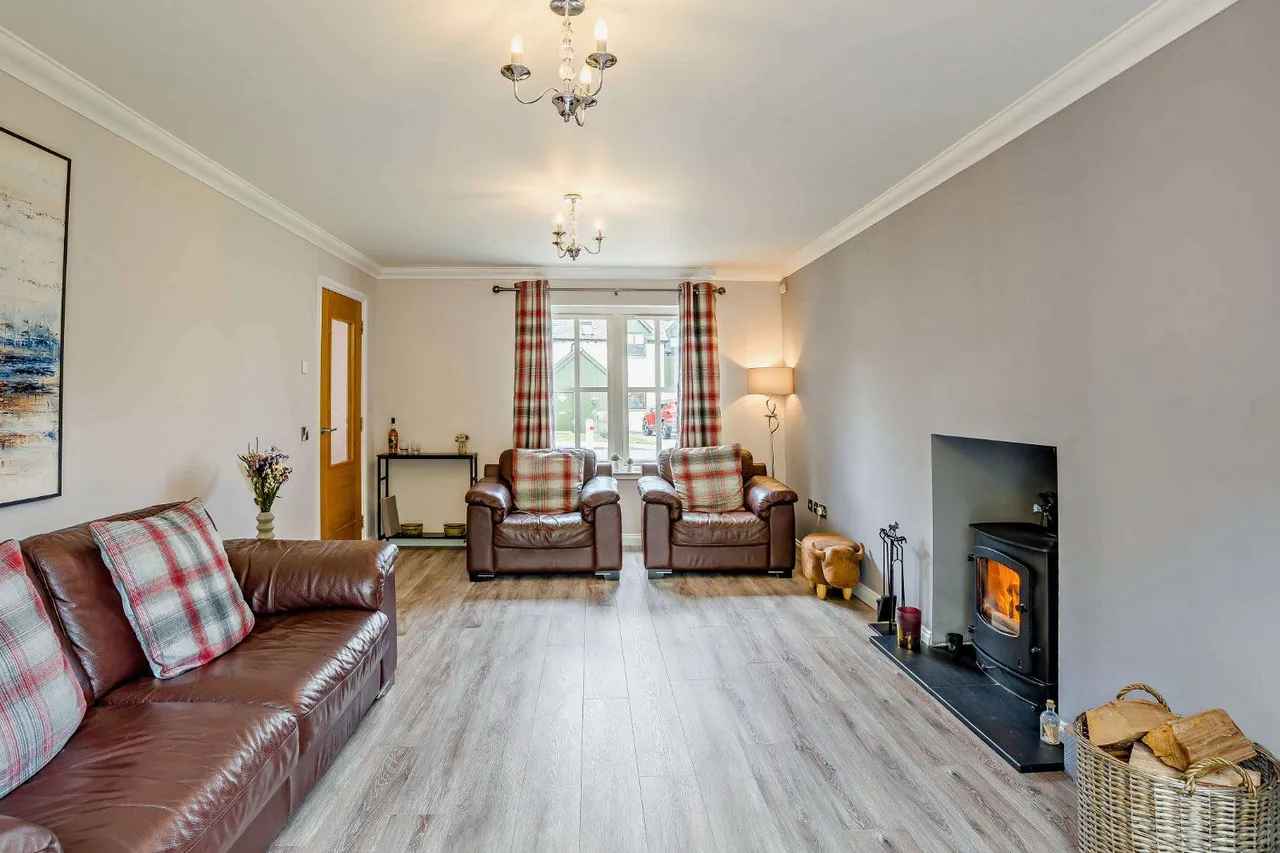 Canmore Road, Braemar, Ballater, Aberdeenshire, AB35 5XG, photo 4