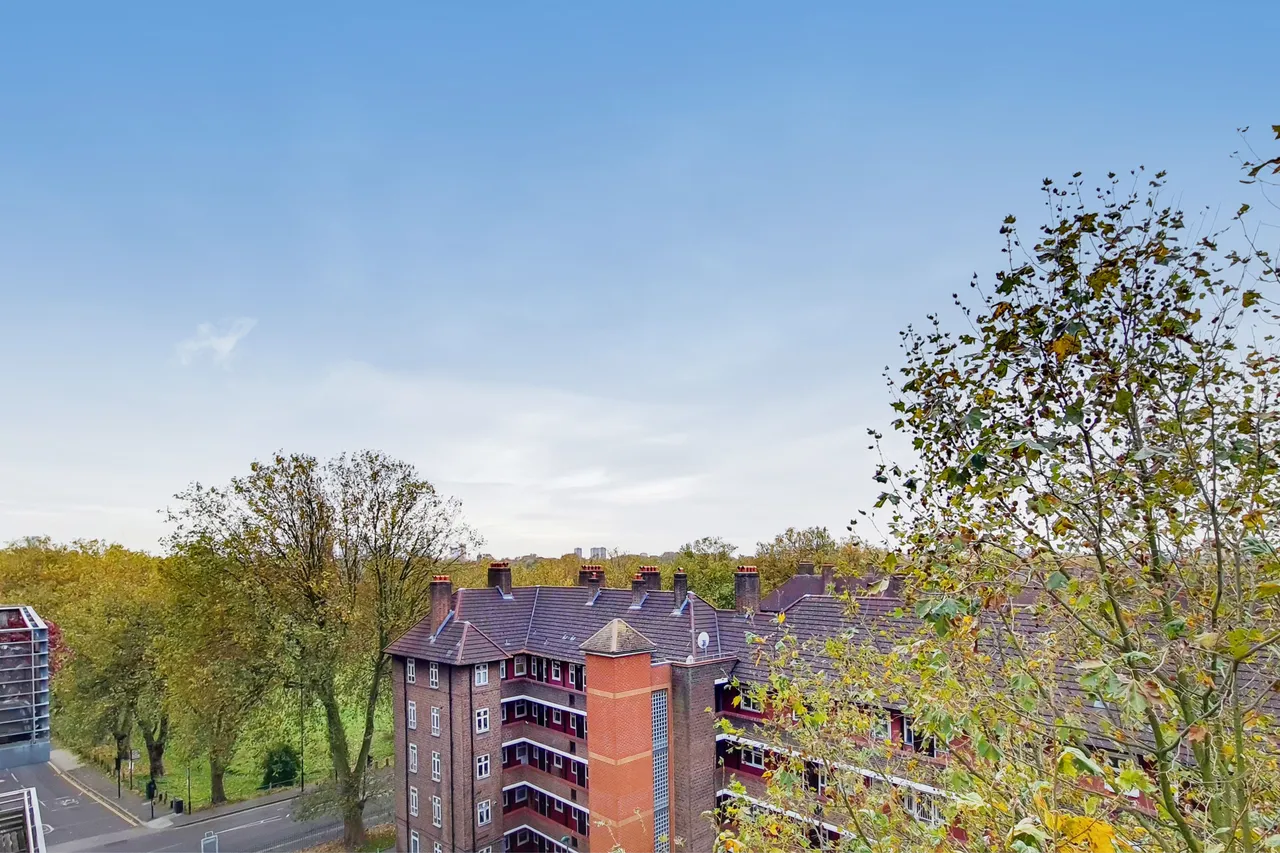 London, E9, photo 12