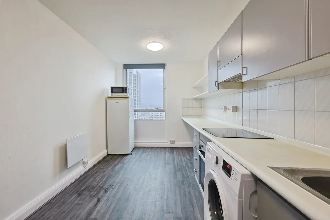 Bramlands Close, London, SW11, photo 12