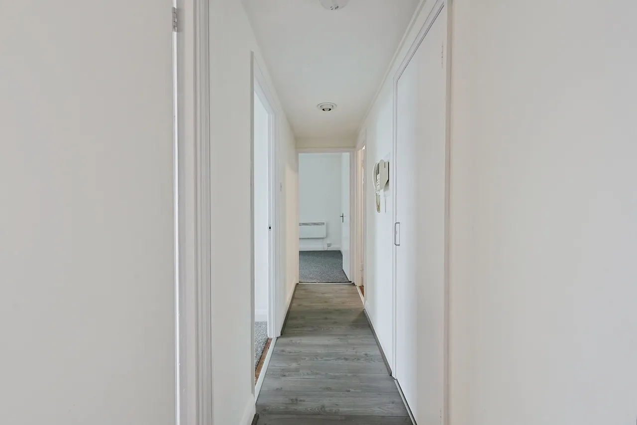 Bramlands Close, London, SW11, photo 17