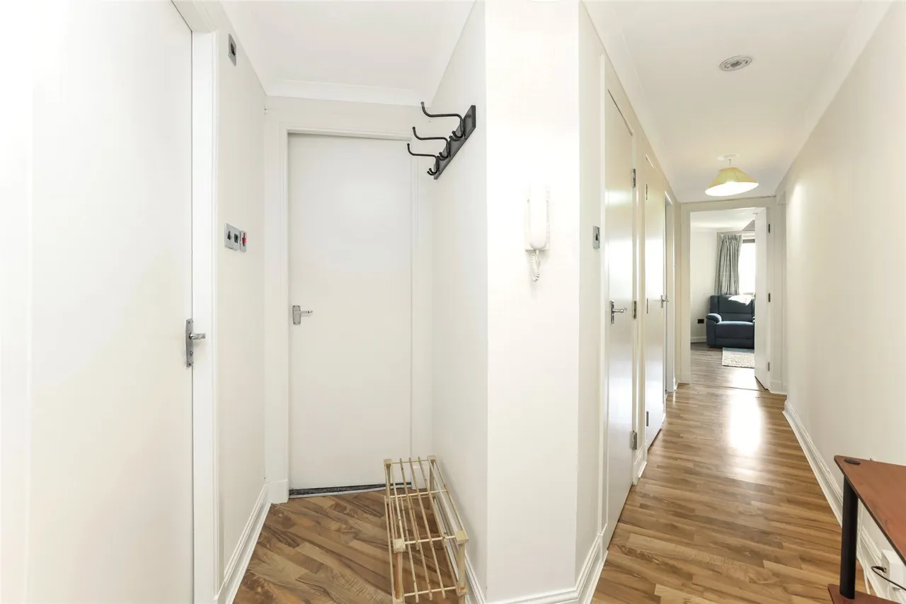 Parsonage Square, Colleglands, G4, photo 8