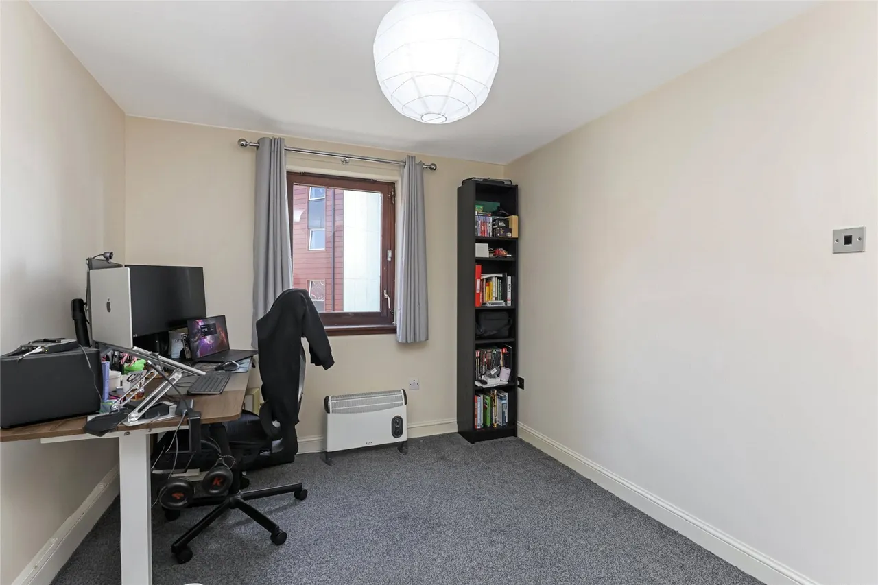 Parsonage Square, Colleglands, G4, photo 11
