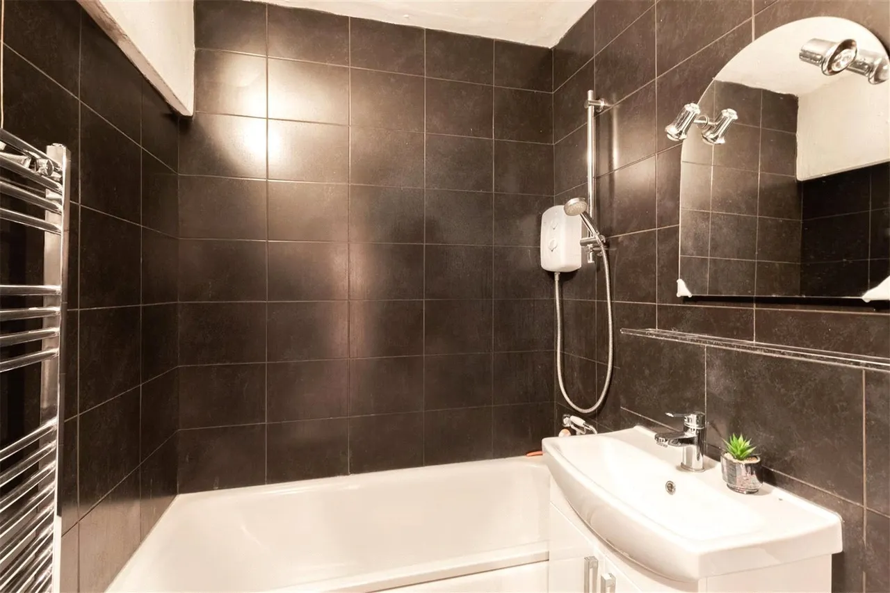 Earls Court Road, London, W8 6QL, photo 5