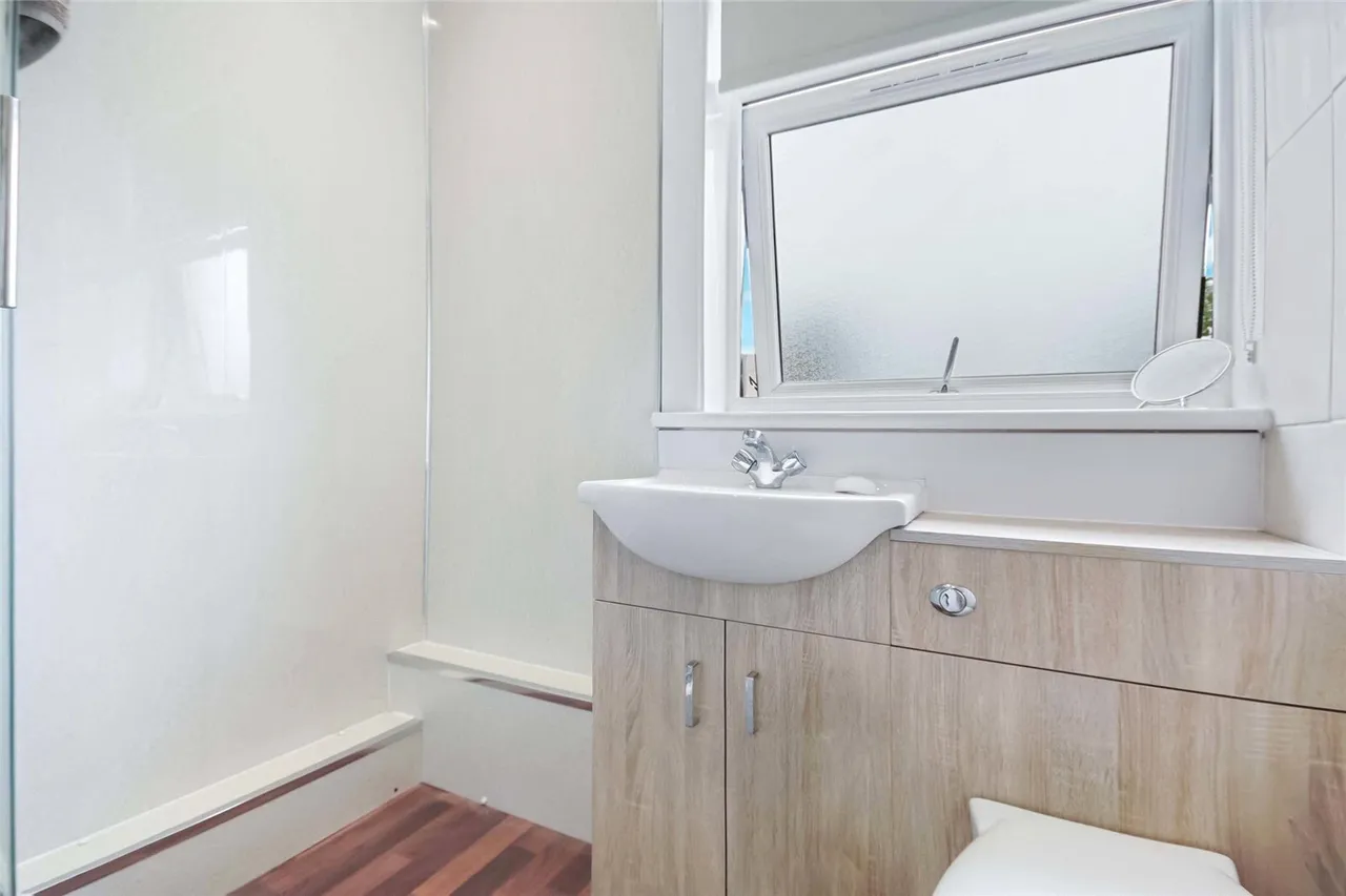 Calgary Place, Westwood, East Kilbride, South Lanarkshire, G75, photo 10
