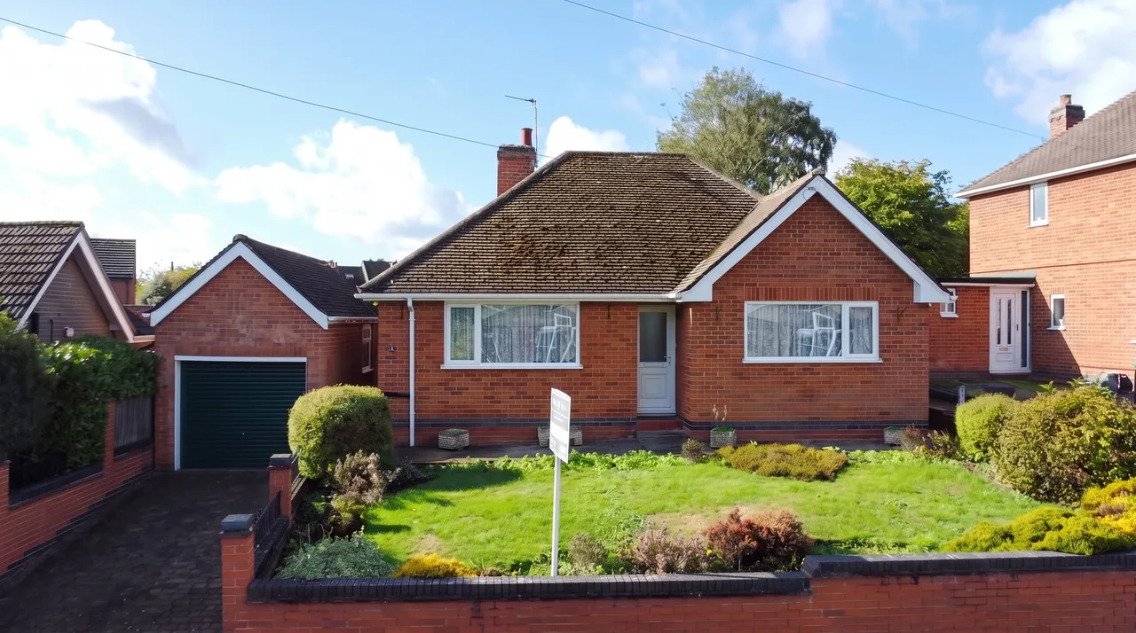 2 bed house for sale, Chapel Street, Shepshed, LE12