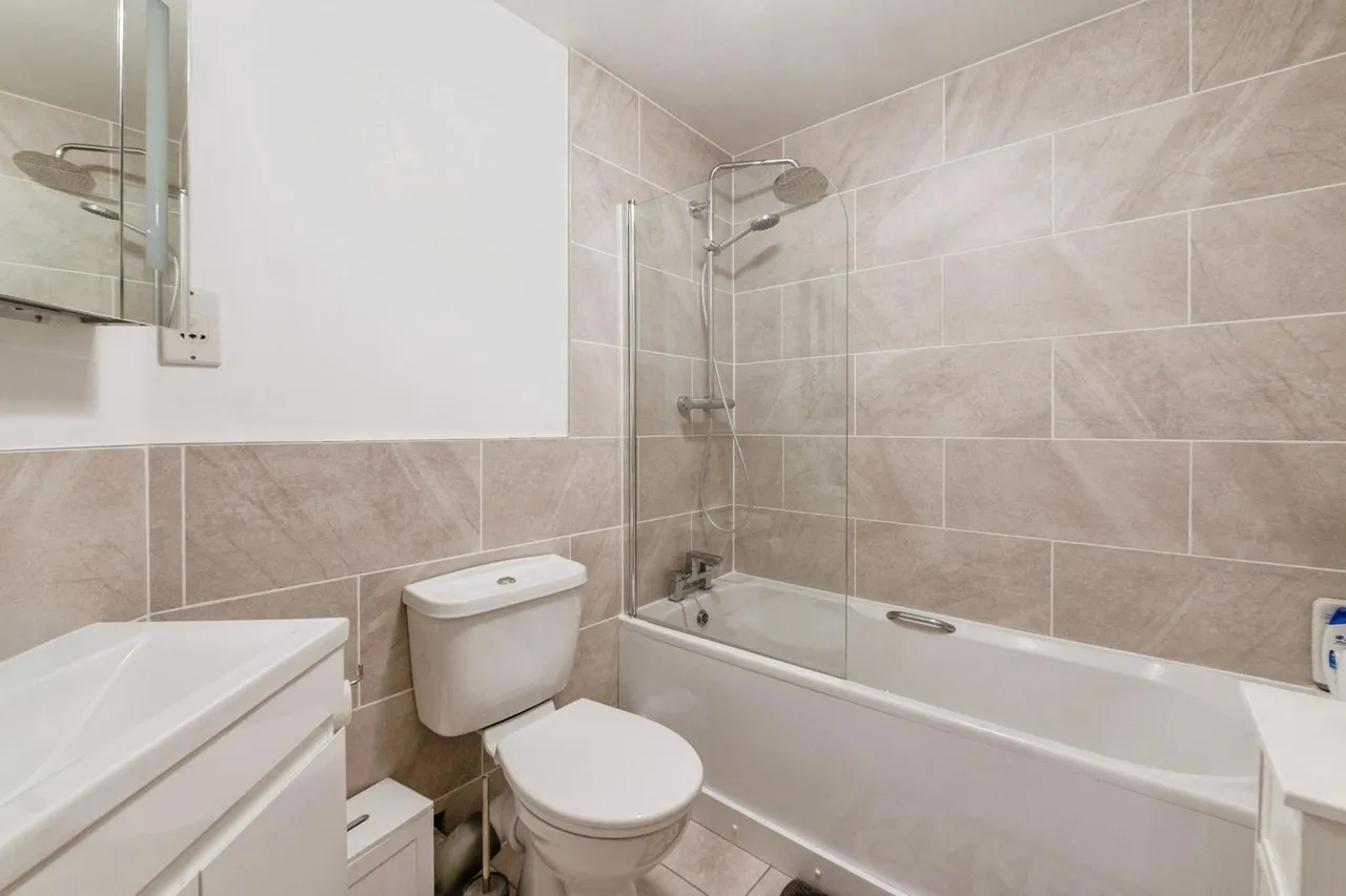 Roche Close, Rochford, Essex, SS4, photo 8