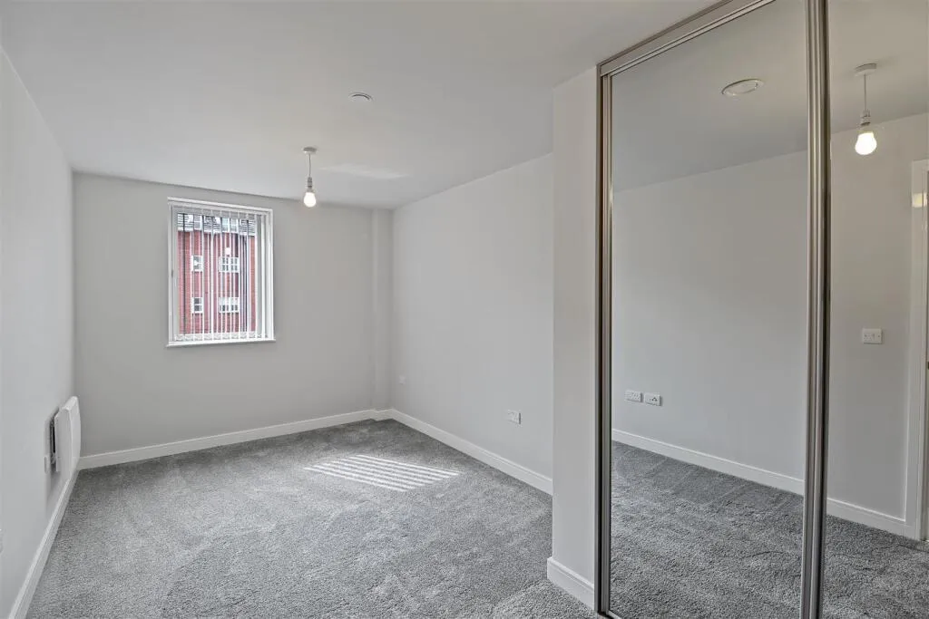 Steel House, Slough, SL2, photo 7