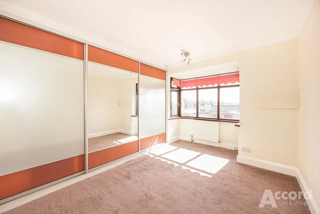 Pettits Lane North, Romford, RM1, photo 41