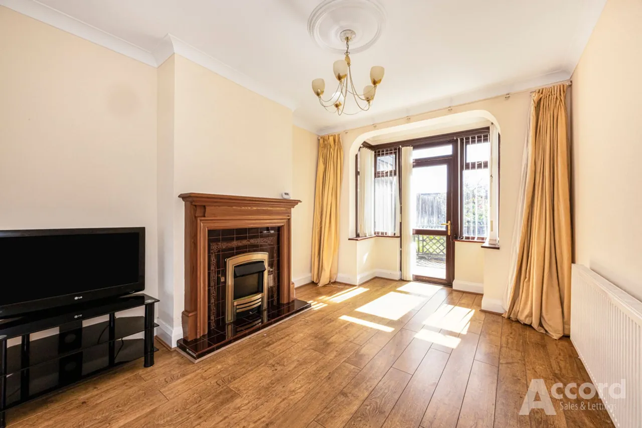 Pettits Lane North, Romford, RM1, photo 9