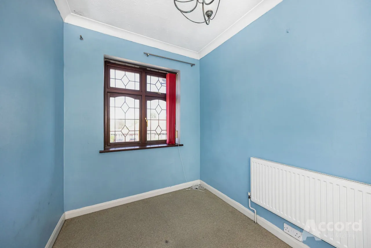 Pettits Lane North, Romford, RM1, photo 44