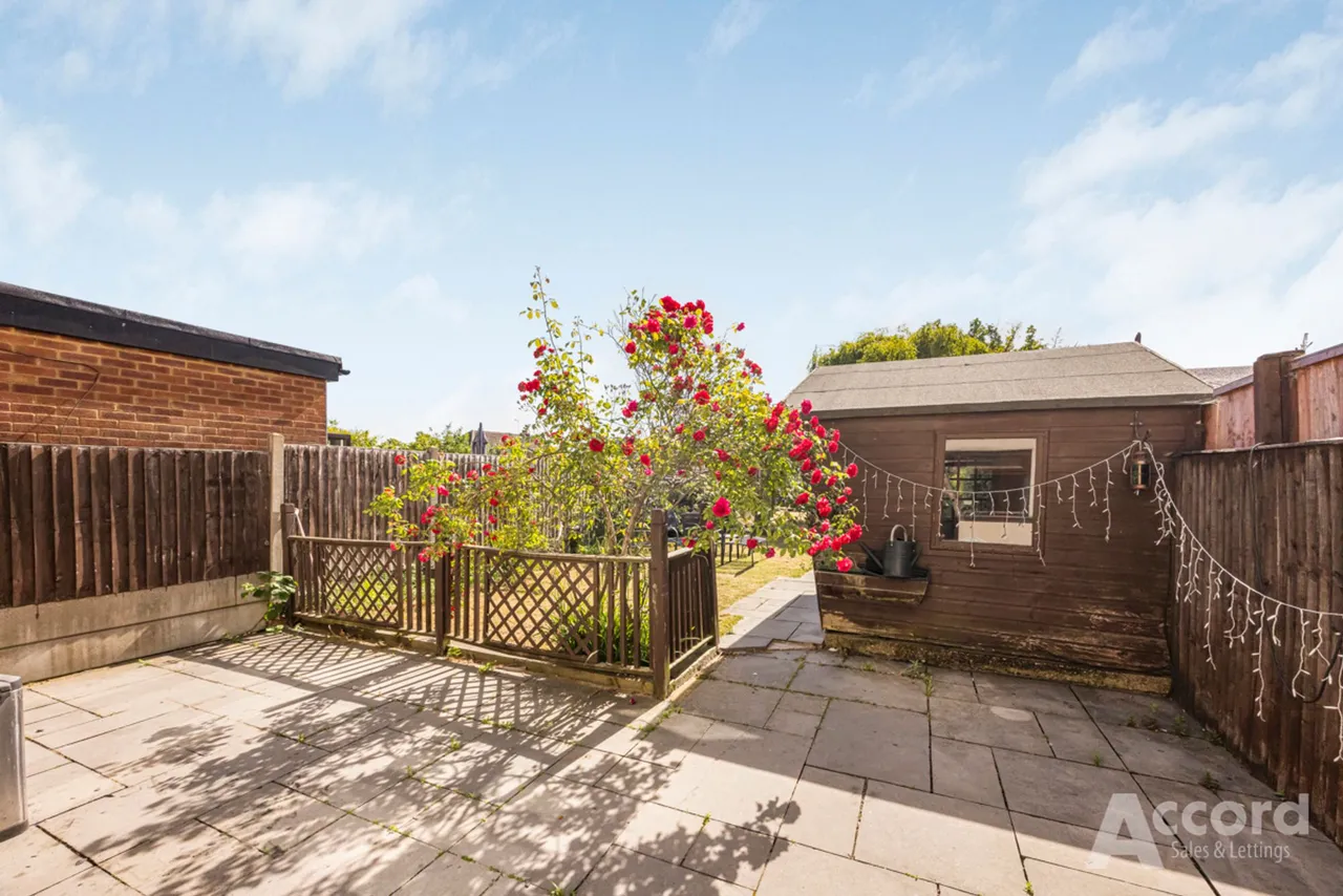 Pettits Lane North, Romford, RM1, photo 46