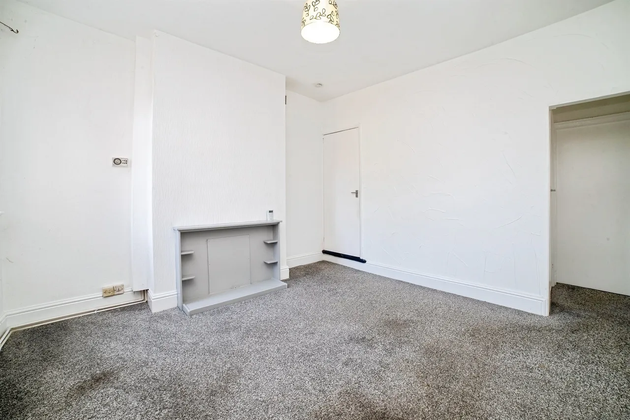 Prospect Street, Alfreton, DE55, photo 3