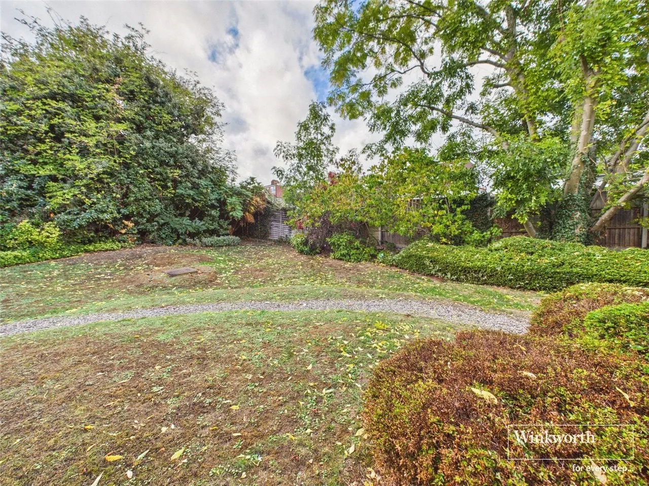 Finchley Lane, London, NW4, photo 11