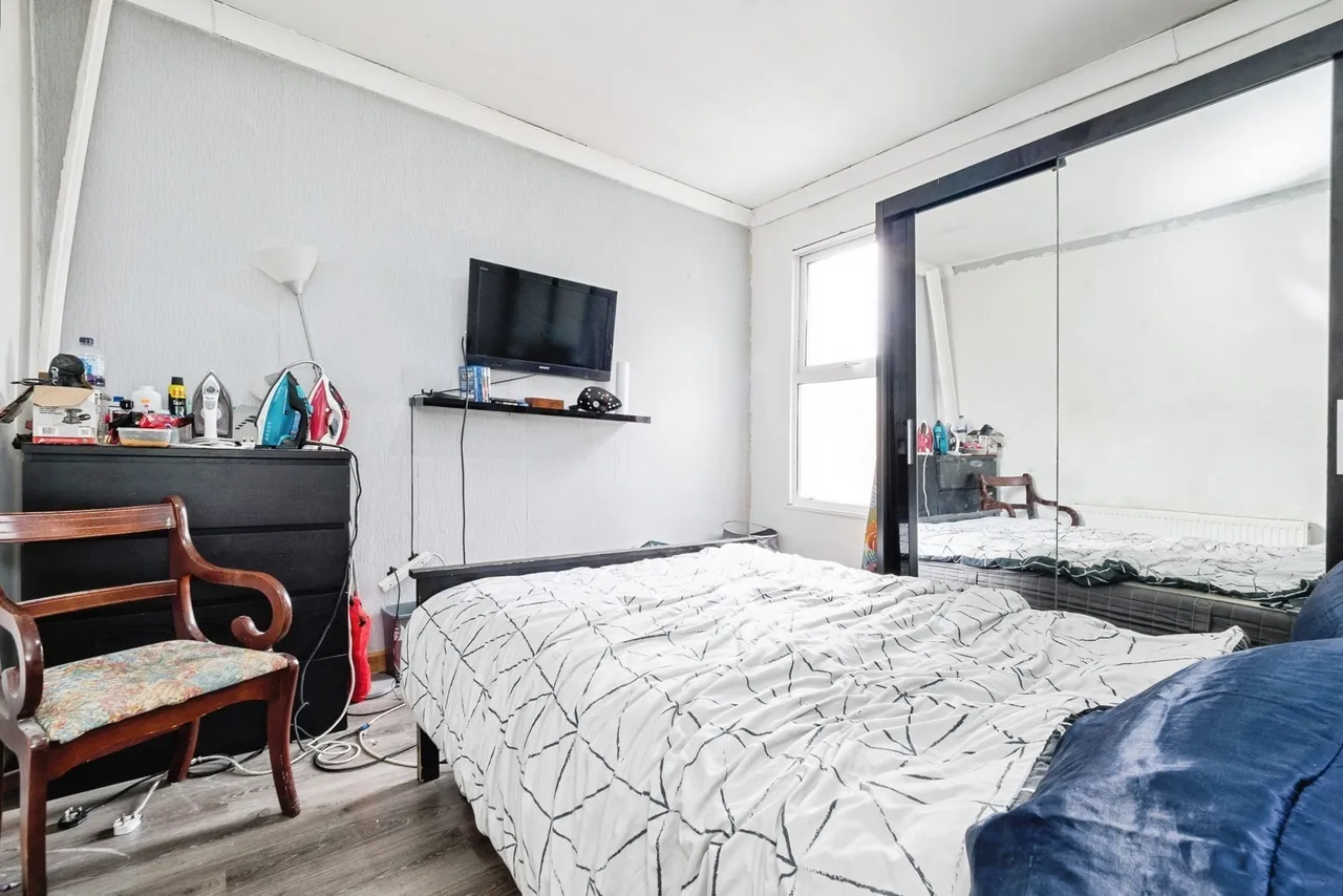 Peterborough Road, London, E10, photo 11