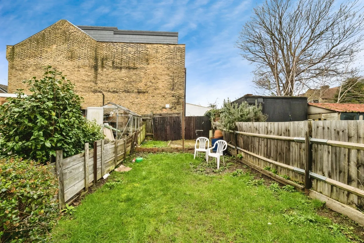 Peterborough Road, London, E10, photo 13