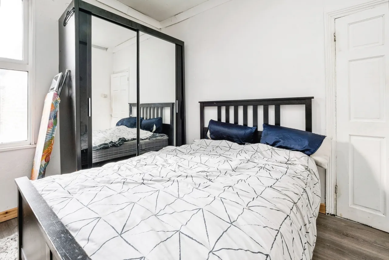 Peterborough Road, London, E10, photo 10